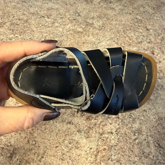 The Salt Water Original Sandal by Hoy Shoes in Navy Toddler size 6 EUC - Picture 3 of 6